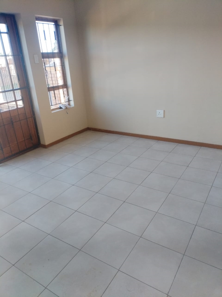 To Let 2 Bedroom Property for Rent in Westbourne Eastern Cape